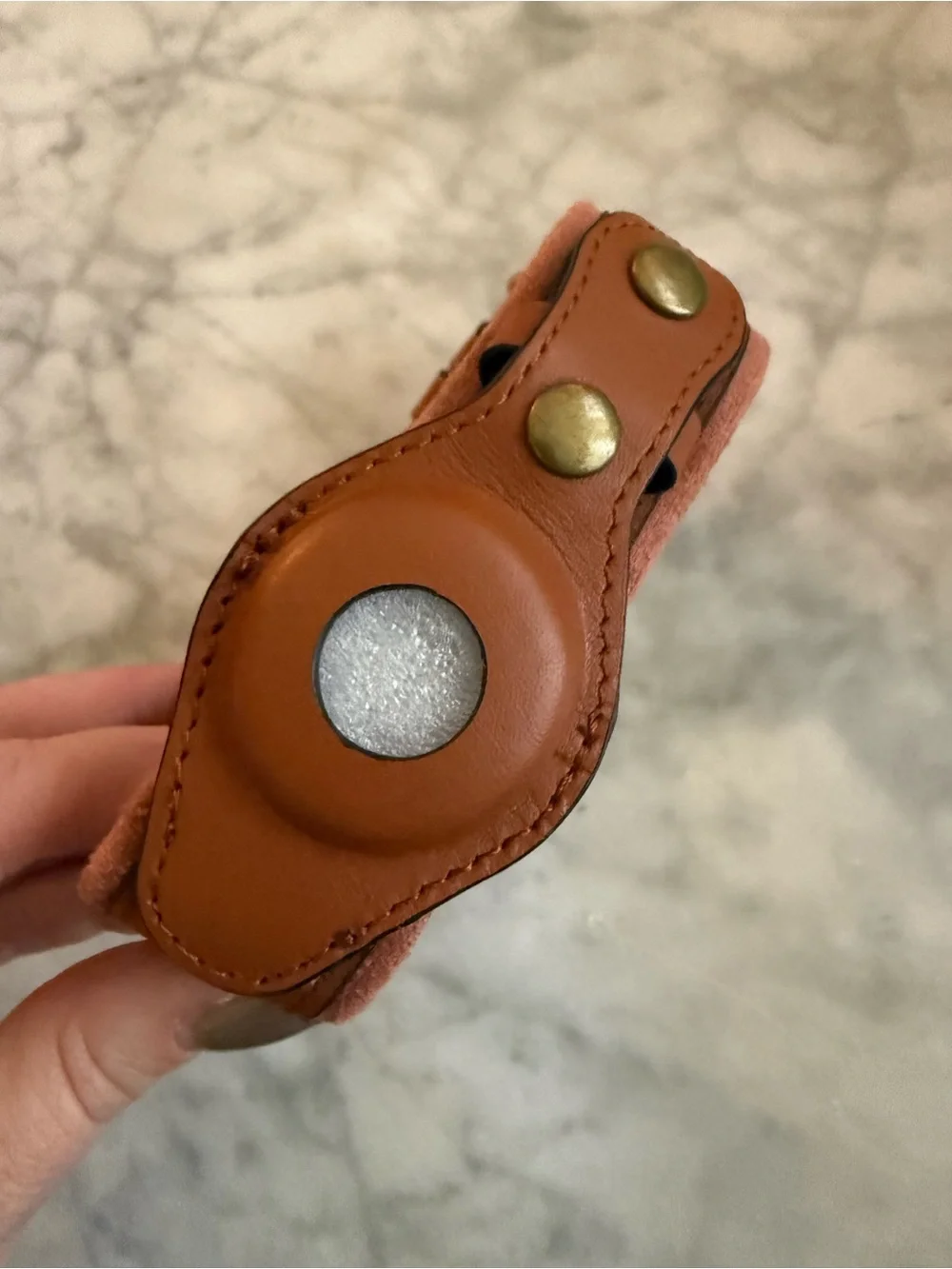 NEW Chonk Luxury Dog Collar Size Small Brown Leather Apple AirTag Holder